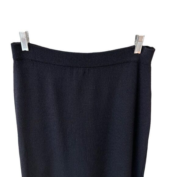 St. John Basics Vintage Santana Knit Back Slit Skirt Size 8 - Picture 3 of 9